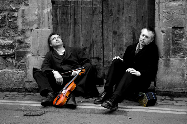 Mat and Andy down and out in Oxford (photo Rob Midgeley). Click for hi-res version (4.875 Mb)